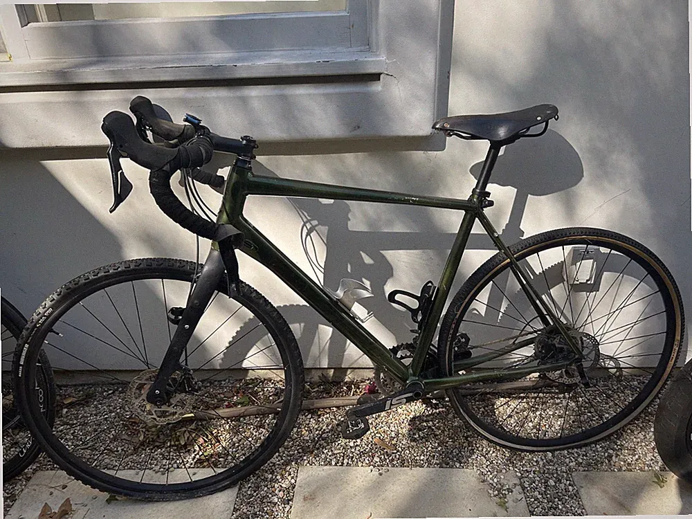 Adventure Gravel Bike – Disc Brakes / Matte Green