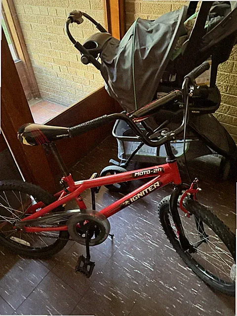 Igniter MOTO-20 20in BMX Bike Red/Black 1-Speed Rim Brake Kickstand Guard