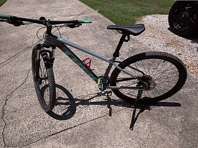 Marin Mountain Bike 27.5" S Gray/Teal Front Suspension Mechanical Disc w/Stand